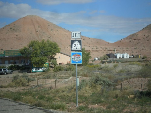 UT-95 West Approaching UT-24