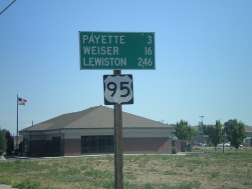 Distance Marker on US-95 North - Fruitland