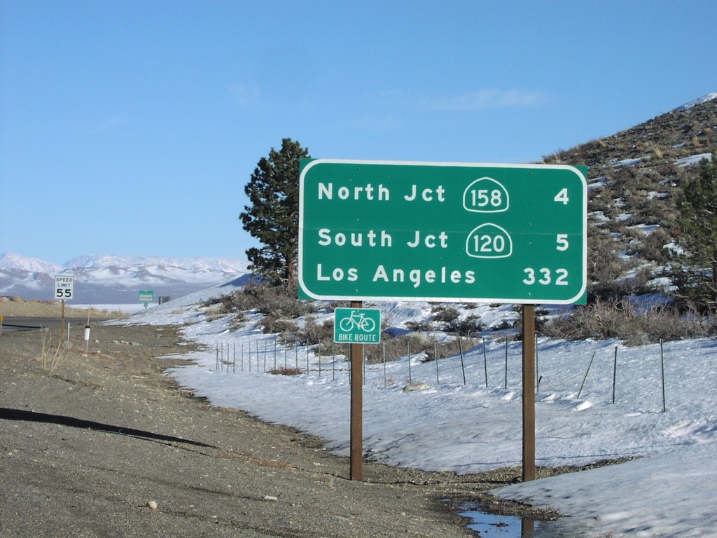 Distance Marker on US-395 South