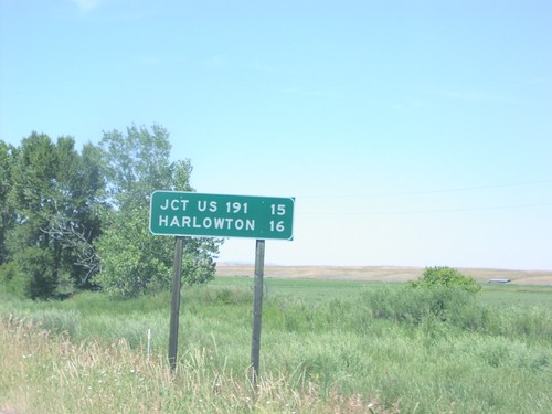 US-12 West/MT-3 North Distance Marker