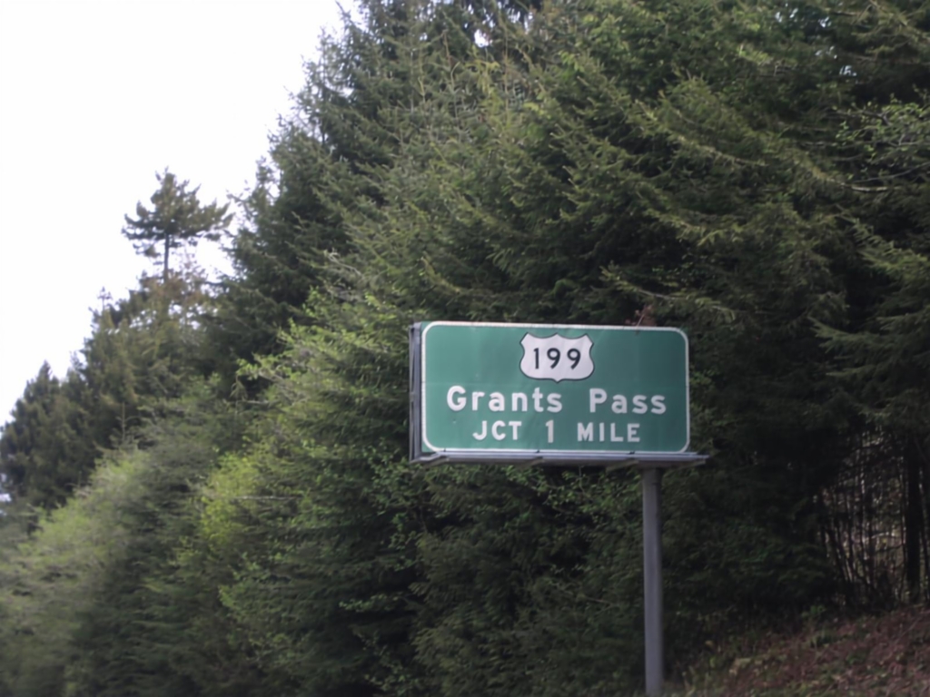 US-101 North at US-199/Grants Pass