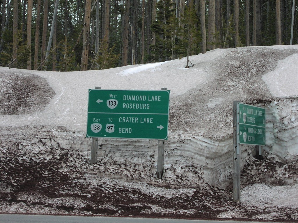 End OR-230 North at OR-138