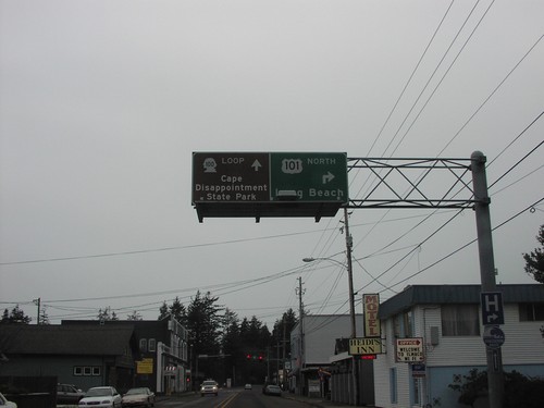 US-101 North at Loop WA-100