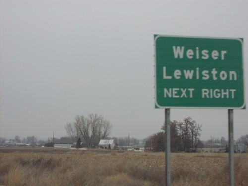 I-84 West Use Exit 3 For Weiser and Lewiston