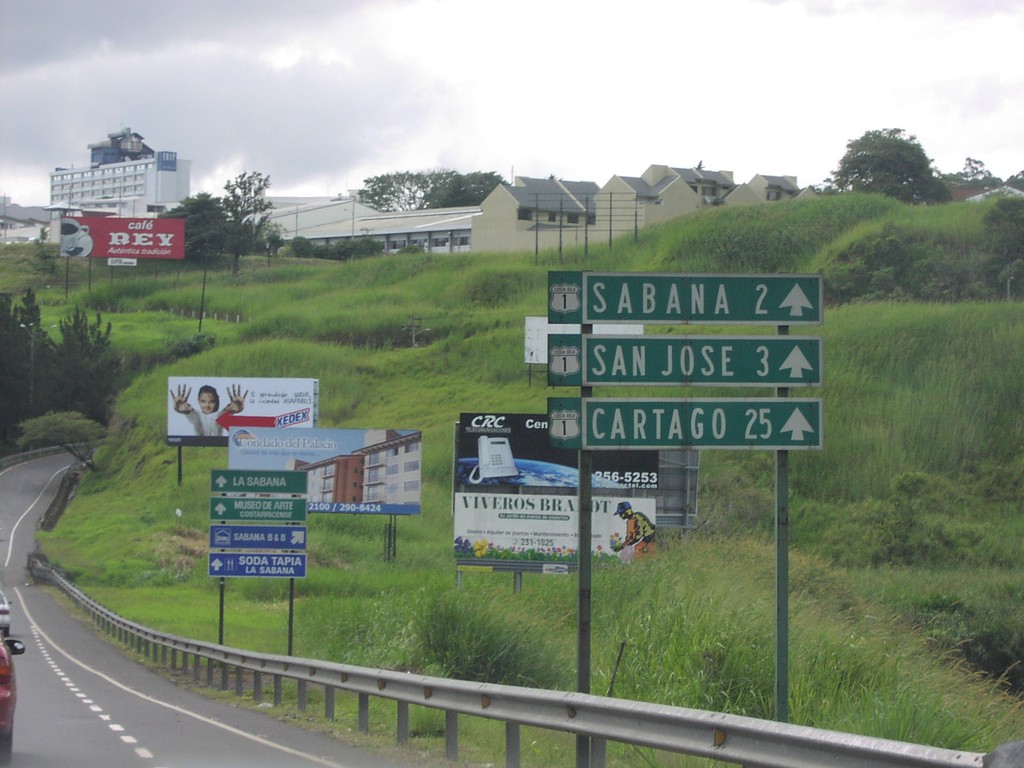 Costa Rica 1 South - Distance Marker