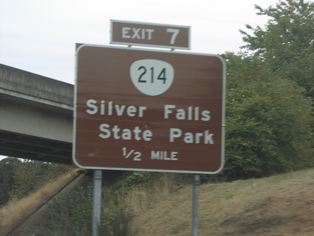 OR-22 East Exit 7