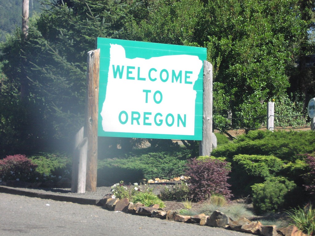 US-101 North - Welcome To Oregon