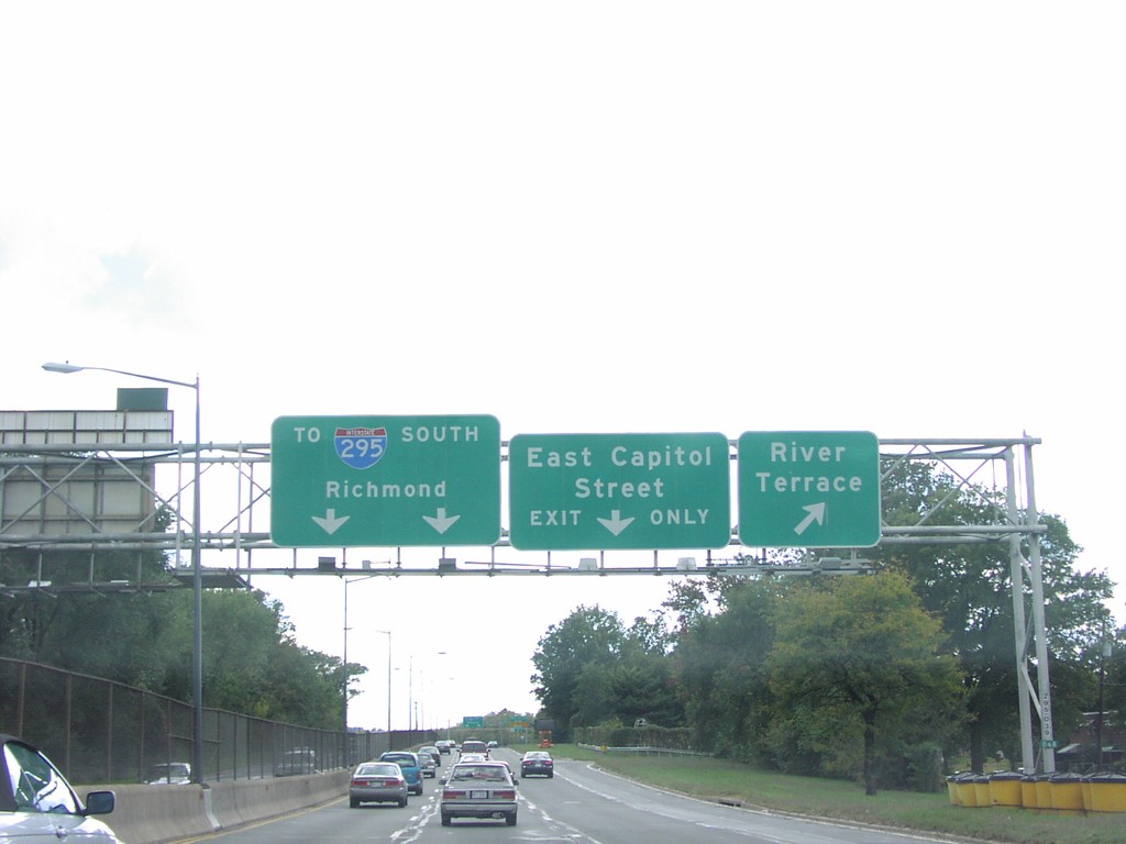 DC-295 South at River Terrace Exit