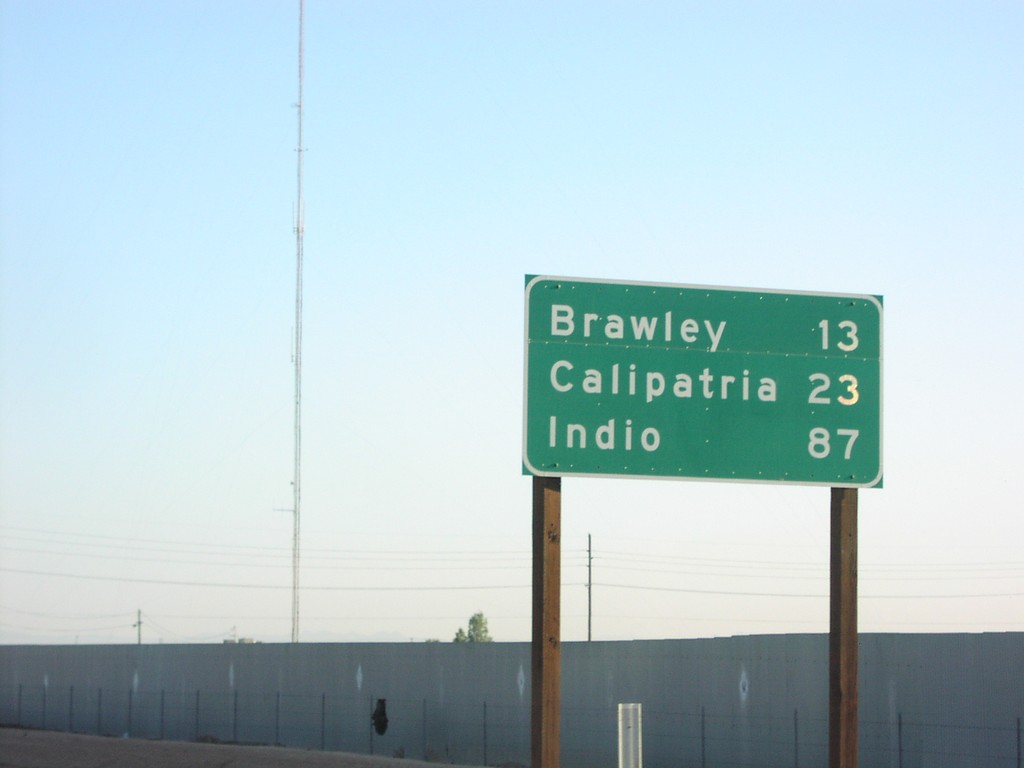 CA-111 North - Distance Marker