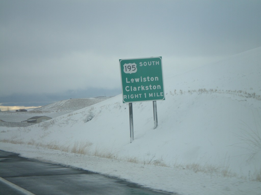 US-195 South Approaching WA-27