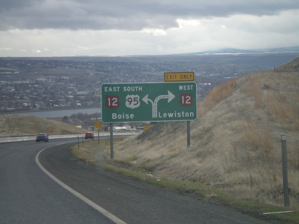 US-95 South Approaching US-12