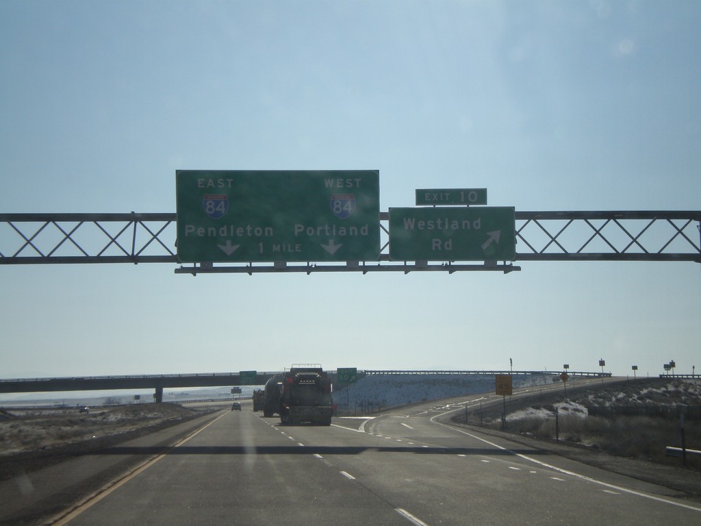 I-82 East - Exit 10 Approaching I-84