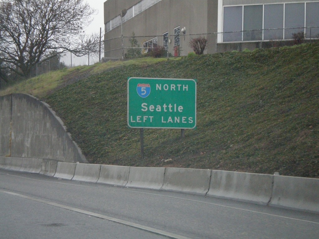 I-5 North Approaching Exit 302B