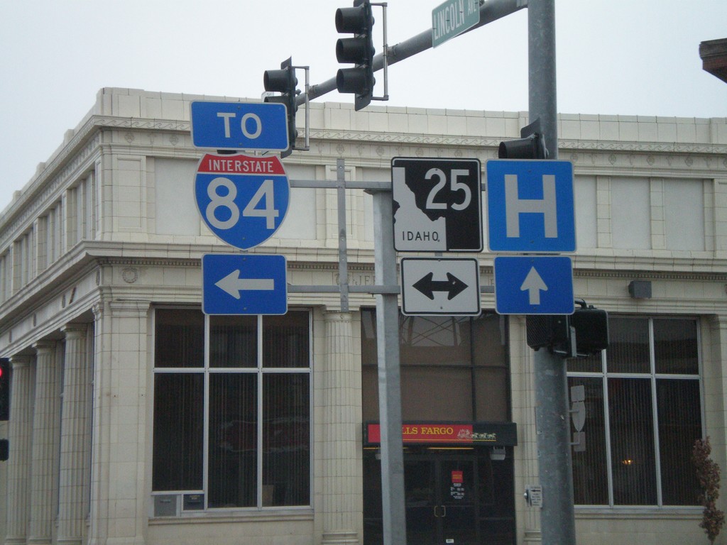 Lincoln Ave. North at ID-25