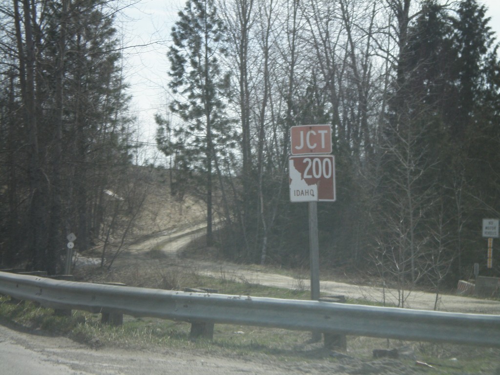 Jct. ID-200 on US-95 South/US-2 West