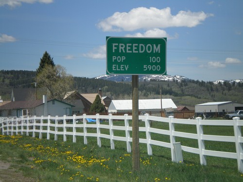 WY-239 West - Entering Freedom