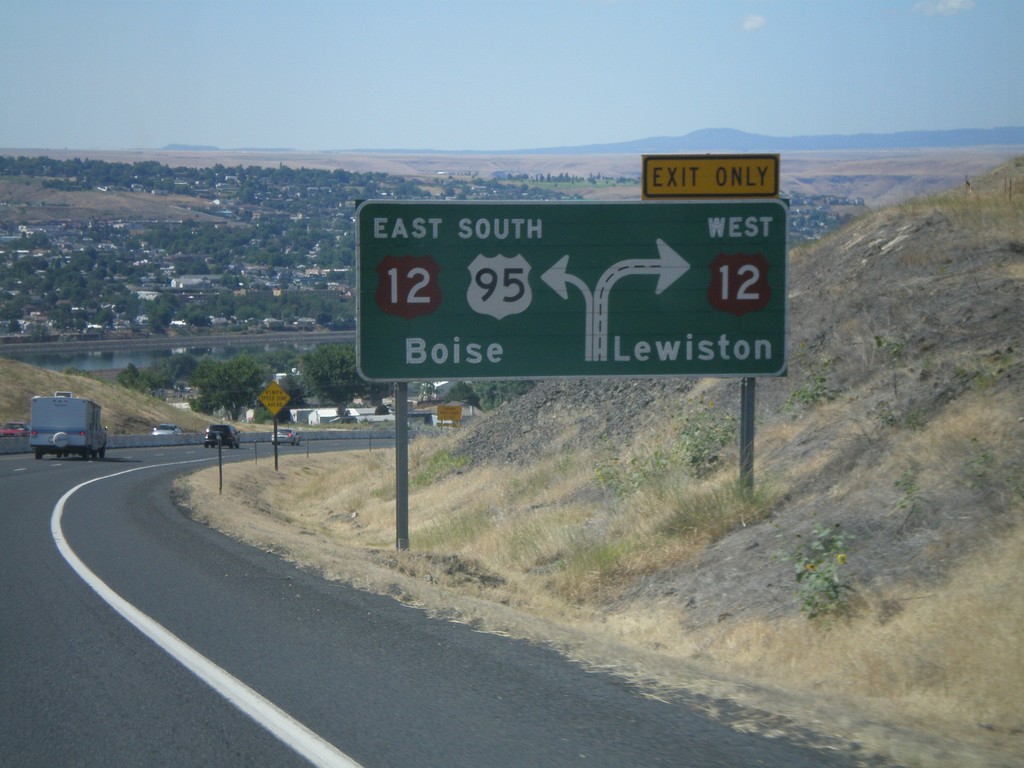 US-95 South Approaching US-12