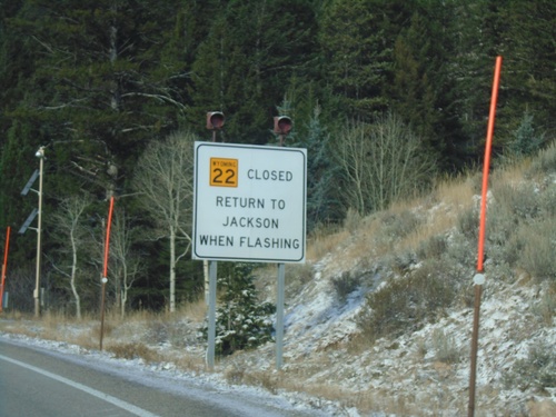 WY-22 West - Return To Jackson When Flashing