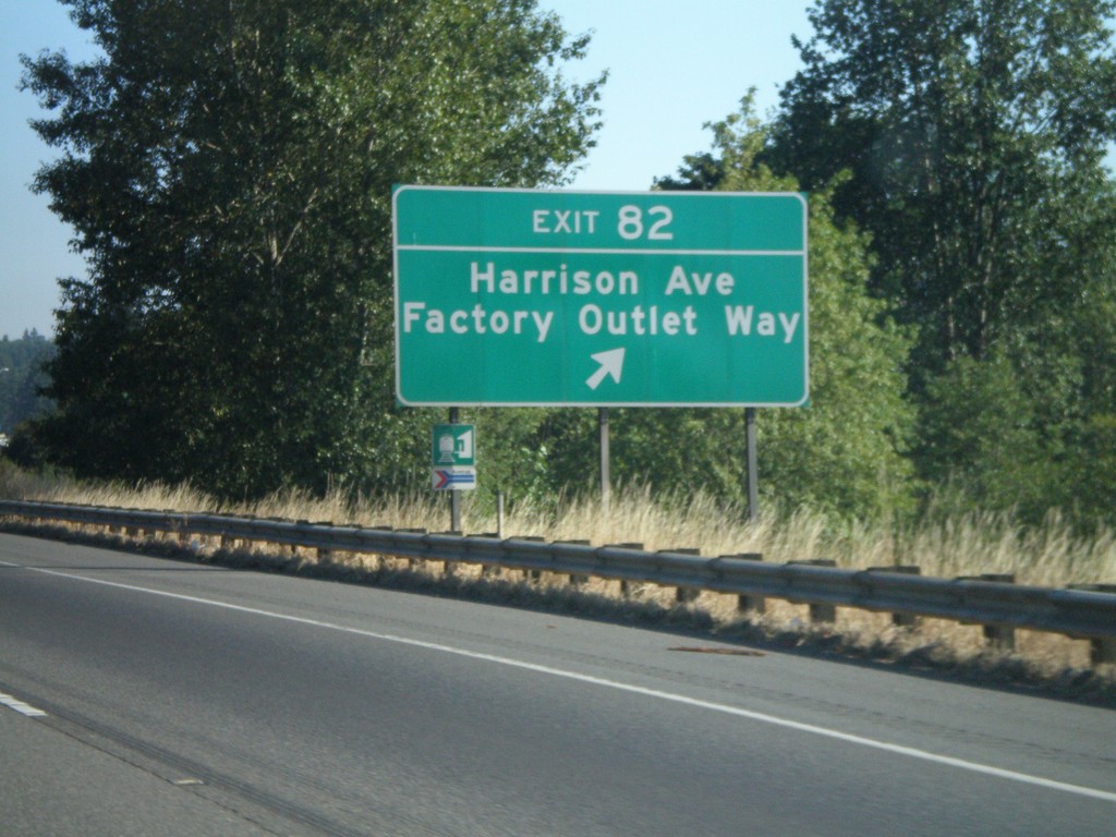 I-5 North - Exit 82