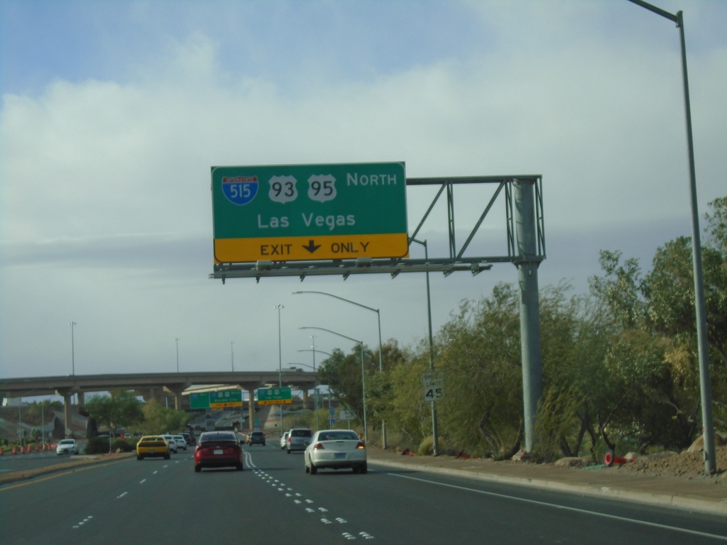 NV-564 West Approaching I-515/US-93/US-95 North