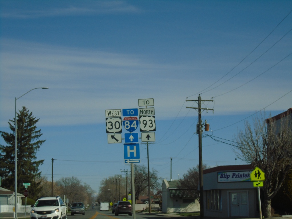 US-30 West - Blue Lakes Blvd. at 2nd Ave. E