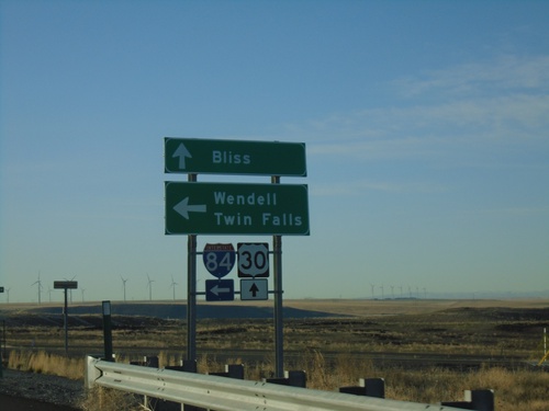 Pioneer Road at I-84/US-30/BL-84