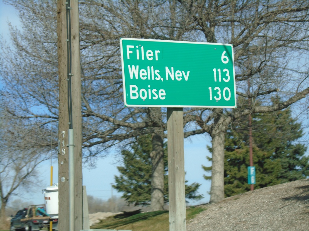 US-30 East/Bus. US-93 South - Distance Marker