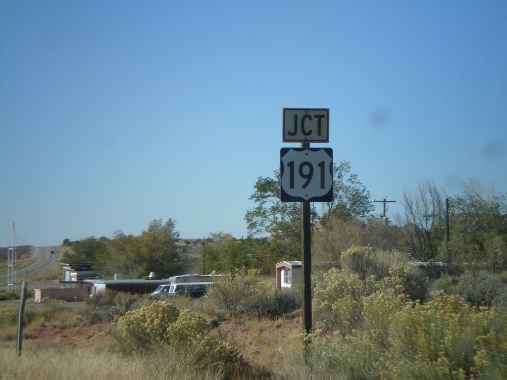 UT-46 West Approaching US-191