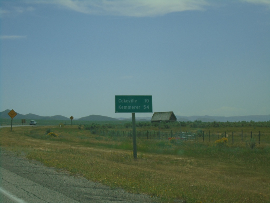 US-30 East/WY-89 South - Distance Marker