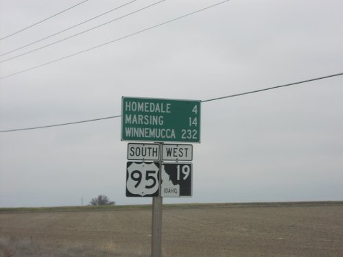 Distance Marker - US-95 South/ID-19 West South of Wilder