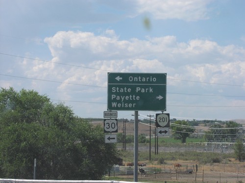 I-84 at Exit 374 - OR-201/Bus. US-30 Jct.