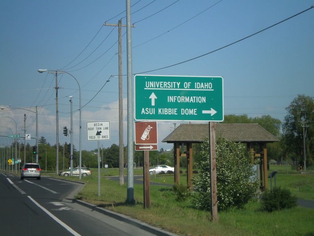 ID-8 East at Perimeter Drive