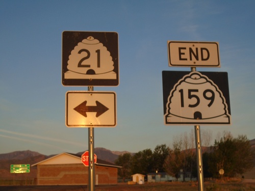 End UT-159 South at UT-21