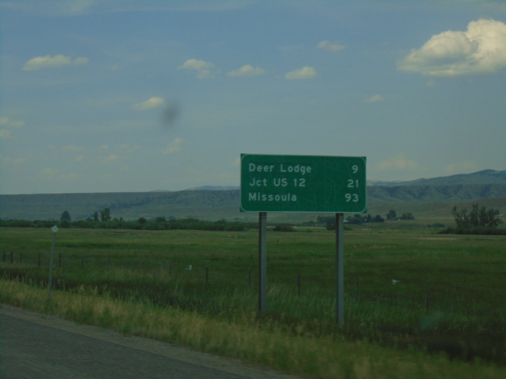 I-90 West - Distance Marker