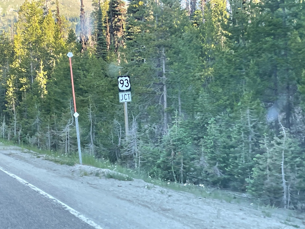 MT-43 West Approaching US-93