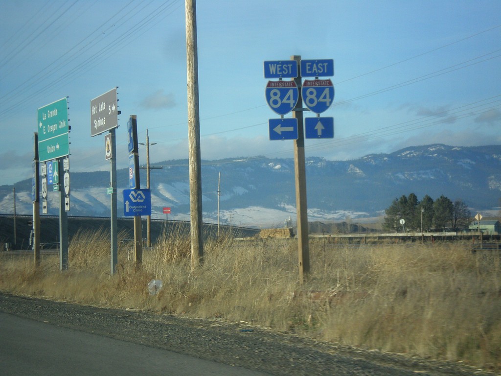 End OR-203 North at I-84/US-30