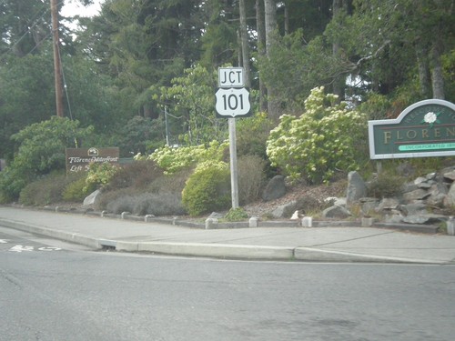 End OR-126 West Approaching US-101