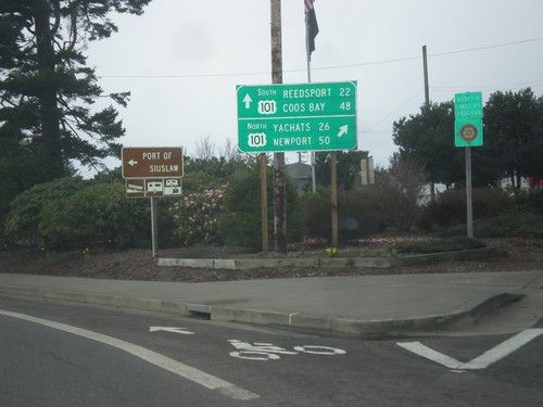 End OR-126 West at US-101