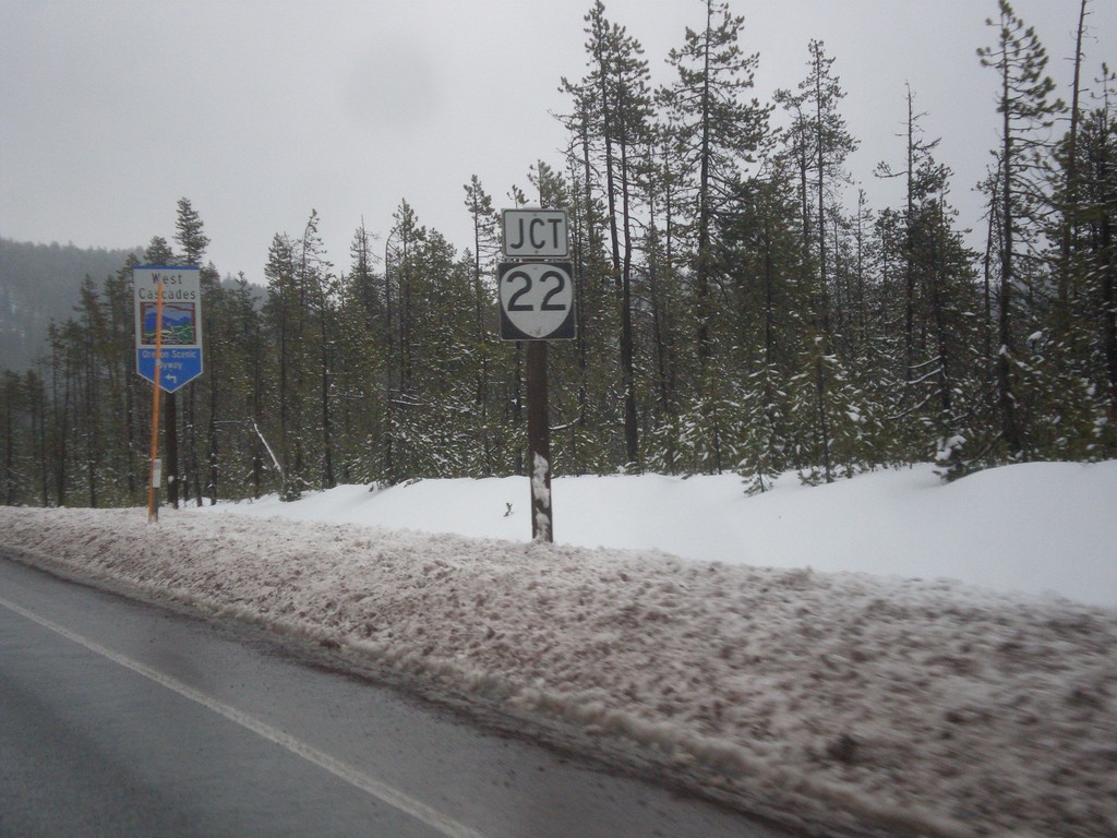 US-20/OR-126 East Approaching OR-22