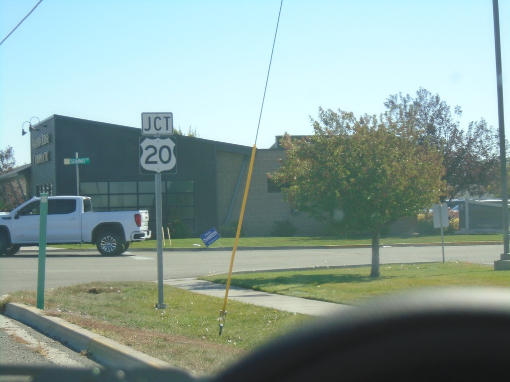 ID-33 East Approaching US-20