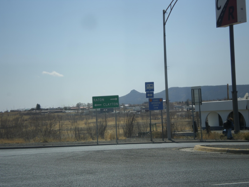 I-25 South Exit 451 Offramp at US-64/US-87