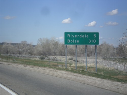 I-84 West - Distance Marker