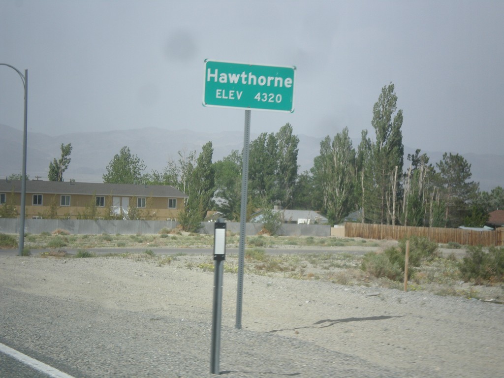 NV-359 North - Hawthorne