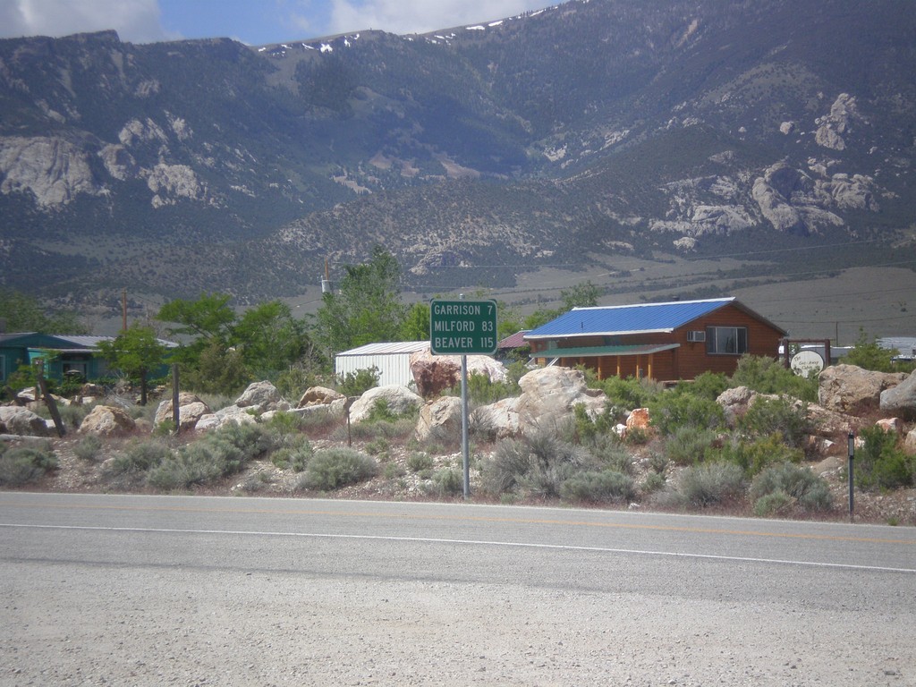 NV-487 South - Distance Marker