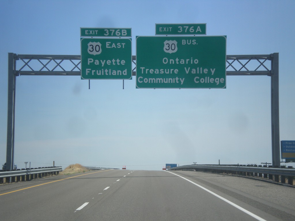 I-84 East - Exits 376A and B