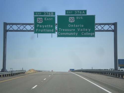 I-84 East - Exits 376A and B