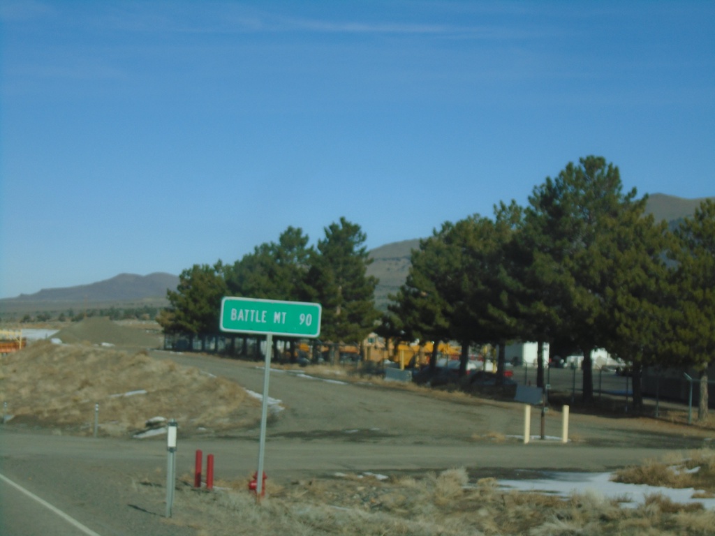 NV-305 North - Distance Marker