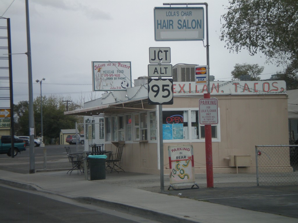 NV-427 South Approaching Alt. US-95/Alt. US-50