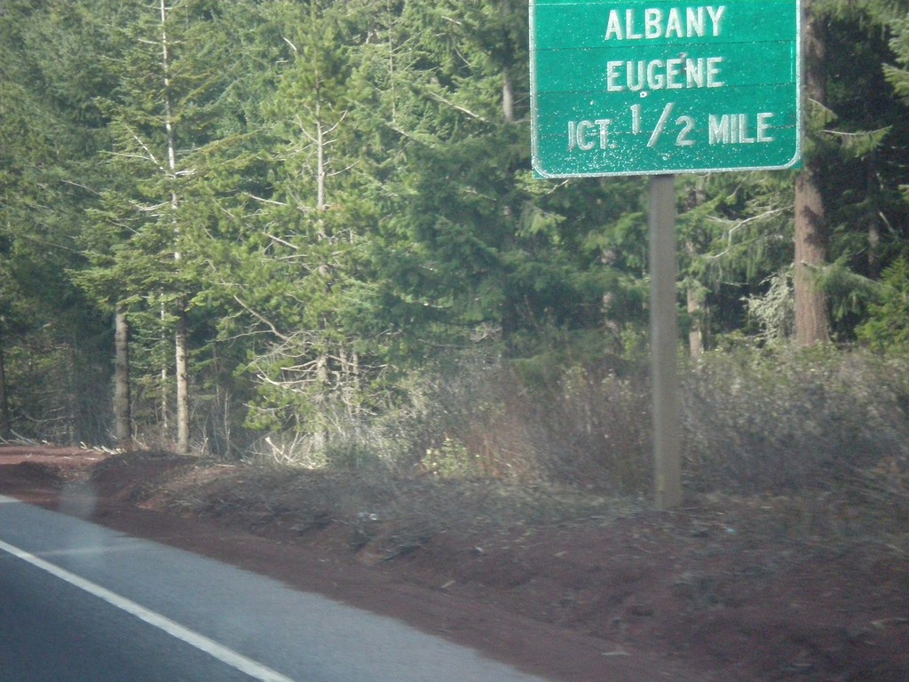 US-20/OR-126 West Approaching OR-22