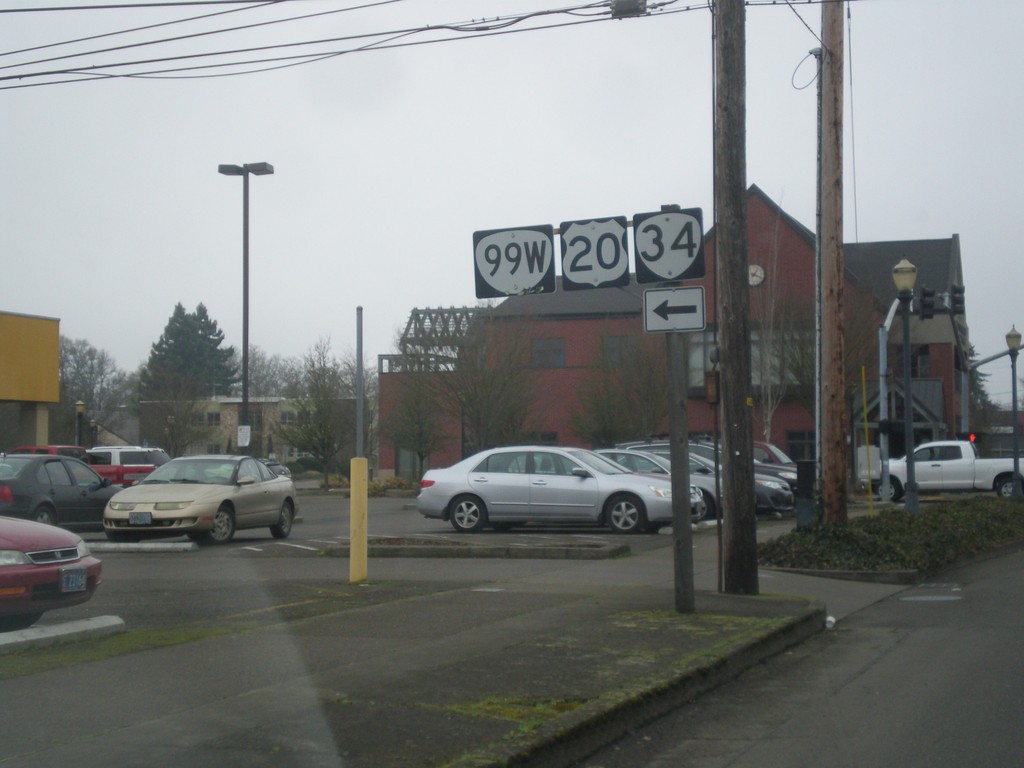 US-20/OR-34 West at OR-99W